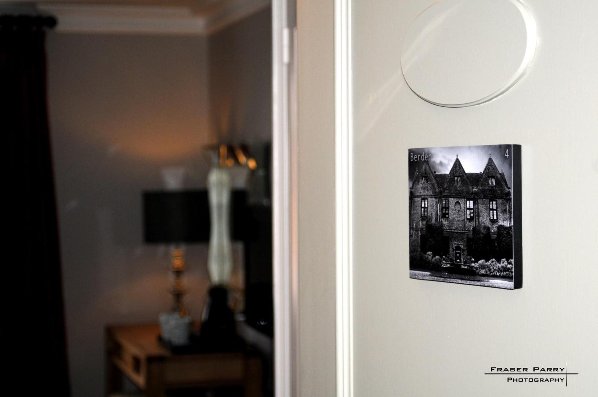 The Saracens Head Hotel Ґрейт-Данмоу Екстер'єр фото