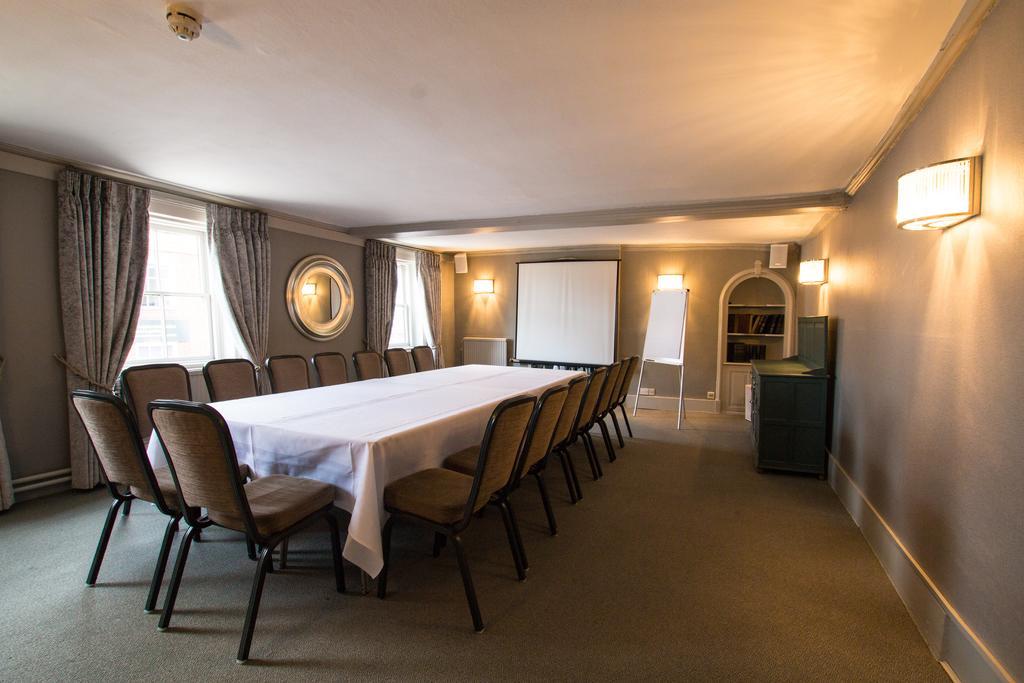 The Saracens Head Hotel Ґрейт-Данмоу Екстер'єр фото