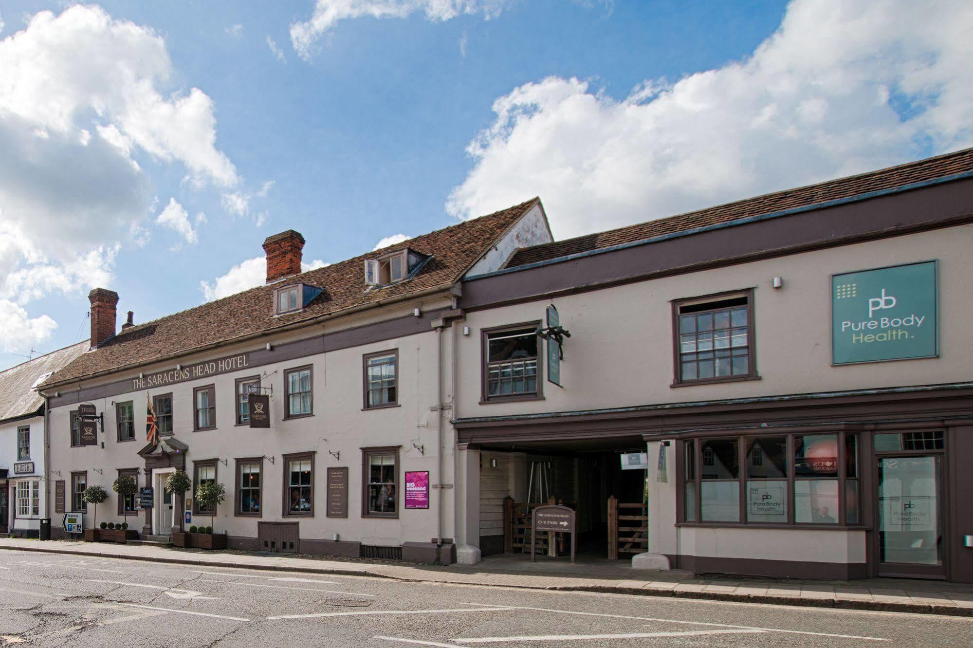 The Saracens Head Hotel Ґрейт-Данмоу Екстер'єр фото