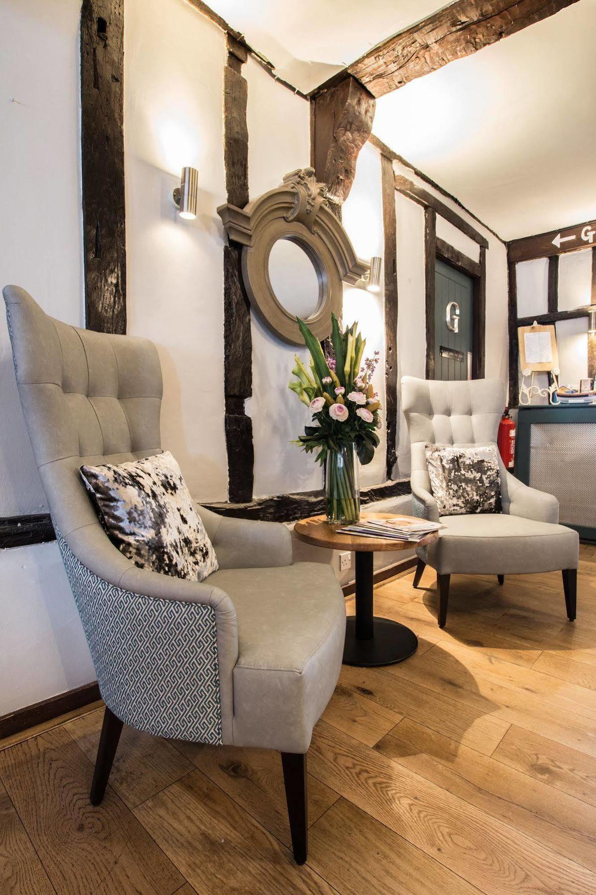 The Saracens Head Hotel Ґрейт-Данмоу Екстер'єр фото