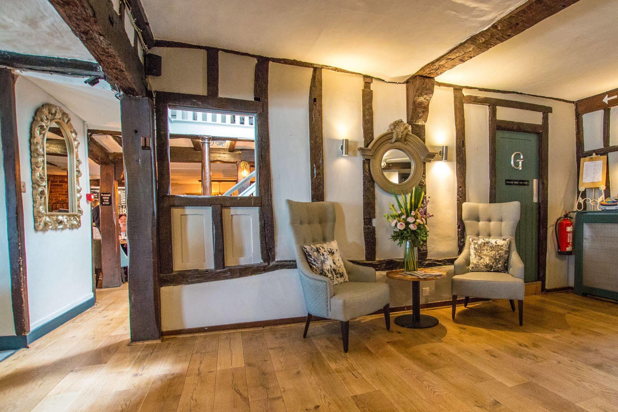 The Saracens Head Hotel Ґрейт-Данмоу Екстер'єр фото