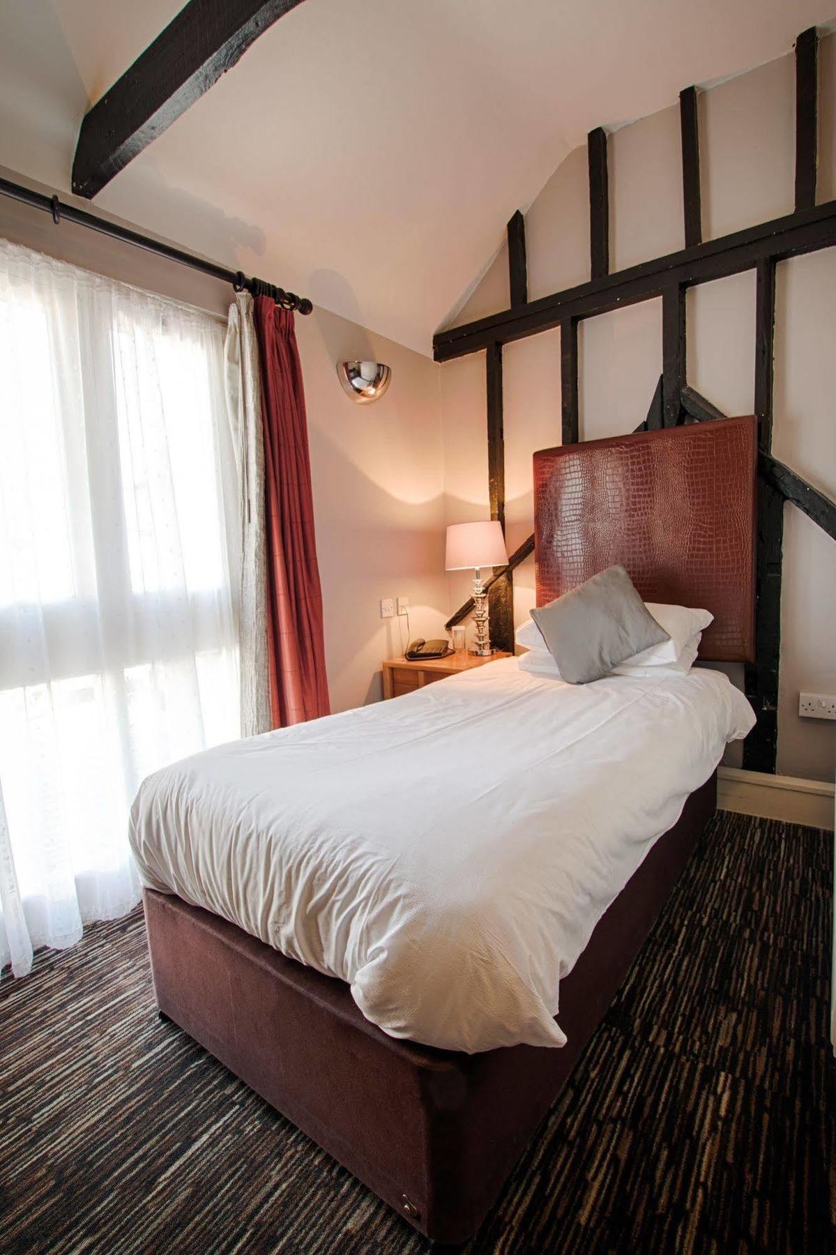 The Saracens Head Hotel Ґрейт-Данмоу Екстер'єр фото